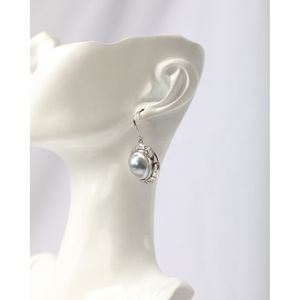 Boucles d'oreilles à crochet en perle Mabe naturelle - Product Image 4