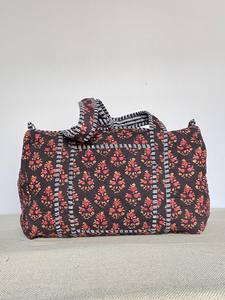 Bolsa de lona de algodón de moda con cierre de cremallera de impresión elegante On-The-Go Essentials para viajar - Product Image 6