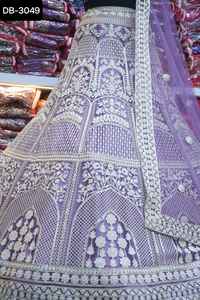 Red pesada de moda india con diseño de hilo de secuencia de bordado trabajo Lehenga Choli con blusa de trabajo pesado y Dupatta para mujer - Product Image 4