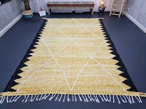 พรมโมรอคโค2025 kilim แบบถักสีเหลืองและสีดำงานแฮนด์เมดพรมขนสัตว์รูปทรงเรขาคณิตแบบเรียบสำหรับตกแต่งบ้านดีไซน์ใหม่ - Product Image 3