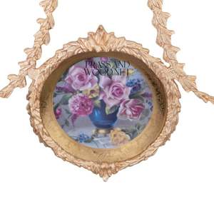 Cadre mural en laiton doré orné avec des œuvres florales en porcelaine décoration vintage faite à la main design en laiton de luxe - Product Image 4