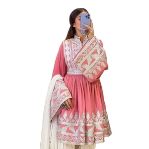 Nouvelle arrivée, robes de mariée traditionnelles afghanes Kuchi en dentelle brodée à la main, prix de gros, manches courtes, fabrication pakistanaise - Product Image 1