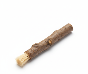 BioAura Herbal Tooth Stick Blanqueamiento orgánico Cuidado de las encías naturales Higiene dental Respetuoso con el medio ambiente Aliento fresco Cepillo de dientes de madera Miswak - Product Image 1