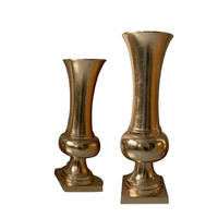 Fabrication de vases à fleurs en métal, pot à fleurs décoratif en laiton coulé, vase à fleurs en métal avec un beau design et une finition dorée