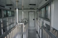 Remorque pour bétail, 8 enclos, remorque de transport de bétail en métal vert, remorque pour bétail avec porte arrière