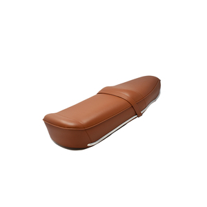 Asiento Pegasus 'Flatbase' Marrón Claro, Versión de Respaldo Alto para Lambretta LI TV SX DL Serveta, Hecho de Plástico y Espuma - Product Image 3