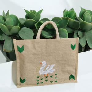 Bolsa de exportación de maquillaje de alta calidad superventas, gran capacidad, tela de yute suave, cremallera bordada, estilo de moda, ¡Consigue el tuyo ahora! - Product Image 6