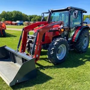Tracteur agricole 4x4 Massey Ferguson 4702 haute productivité avec cabine - Product Image 6
