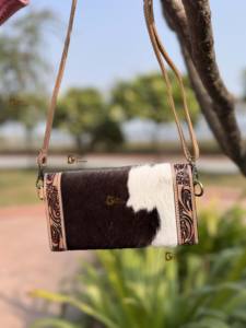 Cartera de Mano Elegante para Mujer, Tallada a Mano, de Cuero Vacuno con Pelo, Cartera Elegante Impermeable, Nuevo Diseño Multiusos - Product Image 3