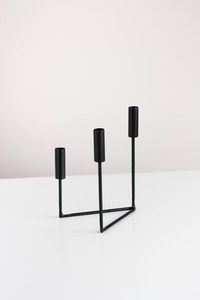 Portavelas de Metal único en forma de W, 3 velas, Base resistente hecha a mano recubierta de Color negro, perfecta para iglesia, tamaños personalizados en India - Product Image 6