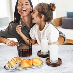 Posavasos clásicos de madera natural para bebidas Nombre personalizable para bodas Hogar Hotel o restaurante Uso - Product Image 1