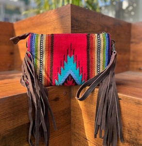 Nouveau Western usiné à la main en cuir frange selle couverture bracelet fronde sac à main vente chaude 100% en cuir véritable femmes sacs à main - Product Image 5