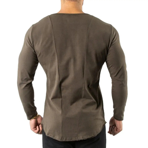 Vente en gros OEM T-shirts à manches longues pour hommes dans le meilleur matériau T-shirt respirant avec logo personnalisé - Product Image 5