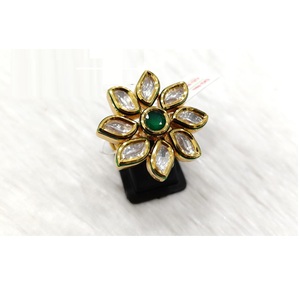 Anillo Royal Kundan con acabado antiguo Certificado IGi para funciones de boda y ocasiones de fiesta Exportaciones desde India - Product Image 1