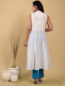 Derniers ensembles de salwar kameez et kurtis indiens de créateurs, en coton de haute qualité, à motifs ethniques élégants, pour mariages et fêtes, prix de gros - Product Image 5