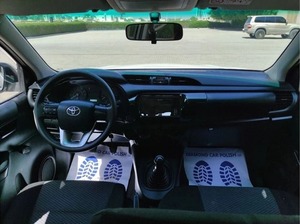 Ventes Flash Toyota Hilux 2020 Simple Cabine 4x2 Manuel Essence Promotions Saisonnières Voitures d'Occasion Premium - Product Image 2