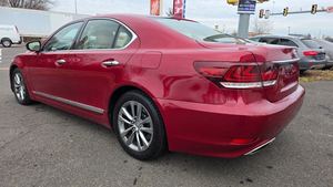 รถยนต์มือสองสภาพดีเยี่ยม ปี 2015 LS 460 AWD ซีดาน สีแดง เกียร์อัตโนมัติ 8 สปีด ระบบขับเคลื่อนสี่ล้อ 360 แรงม้า เครื่องยนต์ 4.6 ลิตร V8 ระบบเบรก ABS เกียร์อัตโนมัติ - Product Image 4