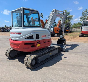 Achetez en gros des mini-excavatrices sur chenilles Takeuchi TB225/TB260 neuves/d'occasion de 2,5 tonnes, durables, avec moteur hydraulique, boîte de vitesses et pompe. - Product Image 4