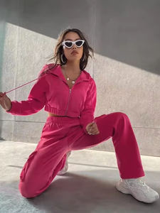 ชุดวอร์ม2ชิ้นสำหรับผู้หญิงเสื้อครอปเปิดไหล่มีสไตล์ออกแบบโลโก้ได้ตามต้องการ - Product Image 2