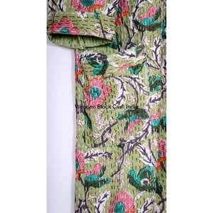 Veste Kantha 100% coton pur faite à la main pour femmes, mode vintage de festival, kimono court matelassé, vêtements de nuit pour l'été - Product Image 2