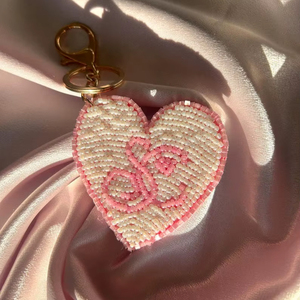 Charme floral fait main avec des perles colorées et un fermoir doré |   Accessoire pour sac |   Cadeau perlé pour elle - Product Image 1