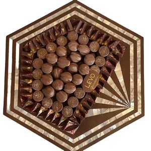 Plateau de service en bois et nacre Assiette Iftar du Ramadan de qualité supérieure pour les chocolats, les dattes et les cadeaux de fête - Product Image 2