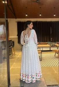 Dernière robe Anarkali fantaisie de séquence de broderie fausse georgette lourde de créateur par fab zone - Product Image 2