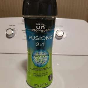 Perles de lavage conditionnantes Downy DEFY Damage Total-Wash, Fraîcheur, Adoucissant textile - Product Image 2