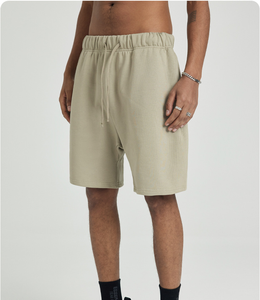 Pantalones cortos de primavera y verano 2025 para hombre, pantalones deportivos europeos y americanos de calle, pantalones básicos de cinco puntos de marca holgados de moda OEM - Product Image 1