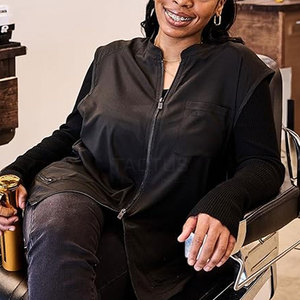 เสื้อกั๊กช่างตัดผมคุณภาพสูงราคาโรงงาน ทนทาน ผลิตจากผ้าโพลีเอสเตอร์ 100% สวมใส่สบาย - Product Image 6