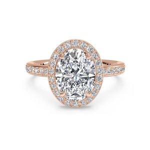 Bague de fiançailles en or massif 14 carats avec diamant de laboratoire taille ovale Halo 1,70 ct F-VS2 et bande de diamants polie – Produit très demandé - Product Image 1