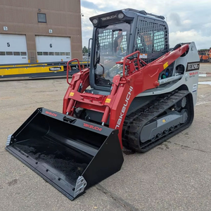 Le Takeuchi TL12R2 est un chargeur compact sur chenilles haute performance, doté d'un puissant moteur diesel. - Product Image 5