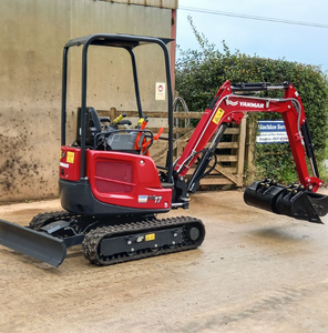 Mini Excavadora Compacta con Motor Yanmar, Cucharón de Acero y Bomba Hidráulica para Construcción Agrícola y Paisajismo - Product Image 4