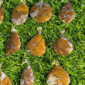 Colgante de piedra preciosa de ópalo Seret azul Cabujón Colgante de metal de ópalo de la mejor calidad Piedra preciosa - Product Image 4