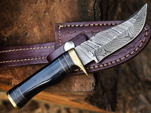Venta al por mayor personalizable hecho a mano Damasco hoja de acero Skinner cuchillos cuerno mango cuero vaina alta calidad caza ODM OEM - Product Image 4
