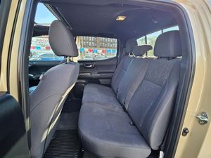 CLEAN 2017 para Tacoma TRD off Road V6 Double Cab 4WD Left Hand Drive - Product Image 3