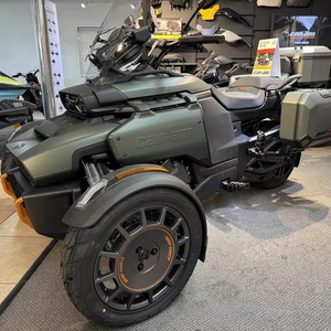 Motocicleta de 3 Ruedas Canyon Redrock 2025 - Product Image 1