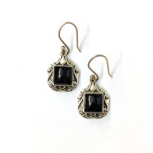 Boucles d'oreilles pendantes en or blanc 14 carats avec onyx noir, 5,0 grammes, serties de diamants taille princesse géométriques, plaqué or, tendance - Product Image 1