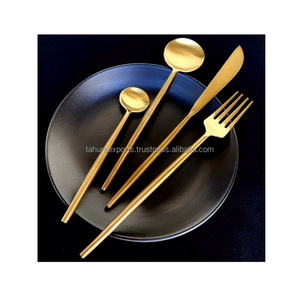 Juego de cubiertos de acero inoxidable y metal de diseño moderno de estilo americano, cubiertos en tamaños personalizados para varias ocasiones para exportación - Product Image 1