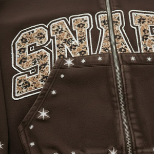 Fabricant de survêtements streetwear en molleton French Terry, ensemble personnalisé de pantalon de survêtement et de sweat à capuche, survêtements effet délavé et ornés de strass - Product Image 6