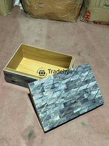 Caja con incrustaciones de resina única, organizador de almacenamiento de joyas de regalo hecho a mano para interiores elegantes de Tradebyd - Product Image 2