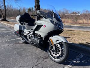 Ventes aux enchères 2026 : Nouvelles motos Gold Wing Tour avec une vitesse maximale de plus de 80 km/h, puissance de 1001-2000 W, acompte requis - Product Image 3