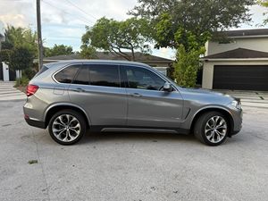 Excelente estado. BMW X5 xDrive35d Turbodiésel 2017 usado, con tracción en las cuatro ruedas. - Product Image 5