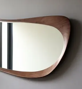 Miroir mural au design moderne de qualité supérieure avec cadre en bois pour intérieurs classiques pour l'exportation mondiale depuis l'Inde - Product Image 3