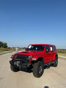 Jeep Wrangler Unlimited Rubicon 392 Sport 2022 Usado en Buen Estado - Product Image 2
