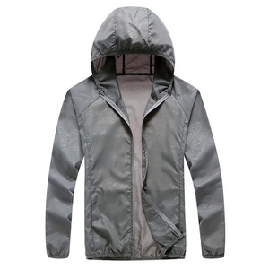 Veste coupe-vent légère et respirante pour femmes la plus vendue Manteau unisexe à séchage rapide avec tissu de protection solaire - Product Image 4