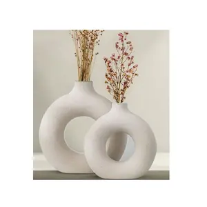 Vaso in ceramica bianca moderna nordica per la decorazione domestica vaso di fiori decorativo in ceramica per interni da tavolo