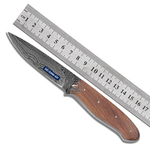 Couteau de chasse fait main avec lame en acier damas DD-DAM-435 personnalisable OEM gaine en cuir gaufré manche en bois d'olivier - Product Image 3
