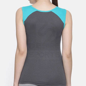 Débardeur pour femmes grandes tailles au design unique - Vente en gros, éco-responsable, couleur et logo personnalisés sur le devant - Product Image 3