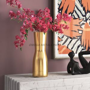 Jarrones de metal de alta calidad en lujoso Color dorado con forma de cilindro elegante y diseño moderno perfecto para arreglos elegantes - Product Image 5